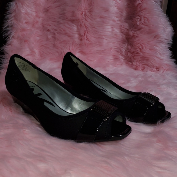 Anne klein sport wedges - Picture 2 of 8